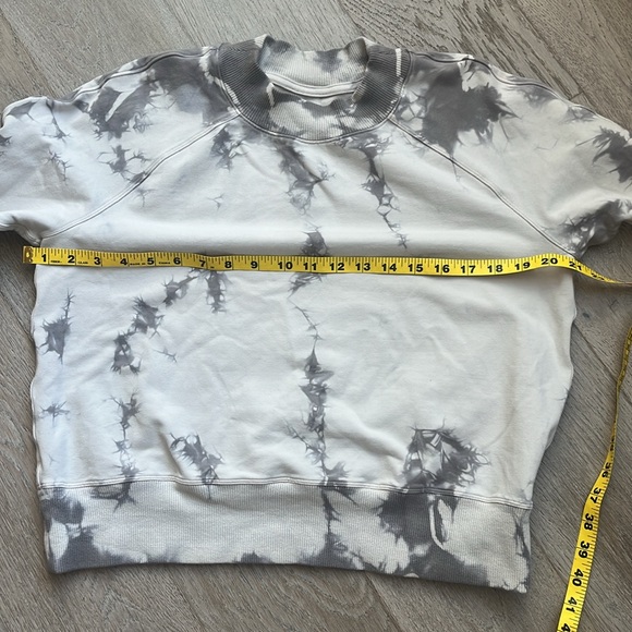 EUC (worn once) Lululemon 'Ready to Roll' Crew - Picture 12 of 13